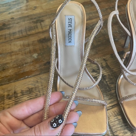 Steve Madden Upgrade Lace-up heels - Picture 7 of 11